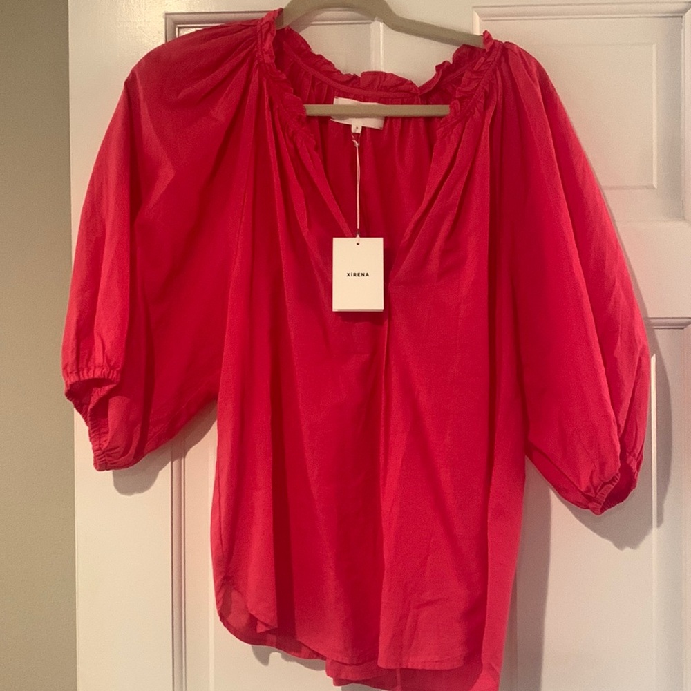 NWT Xirena Jules blouse in berry kiss